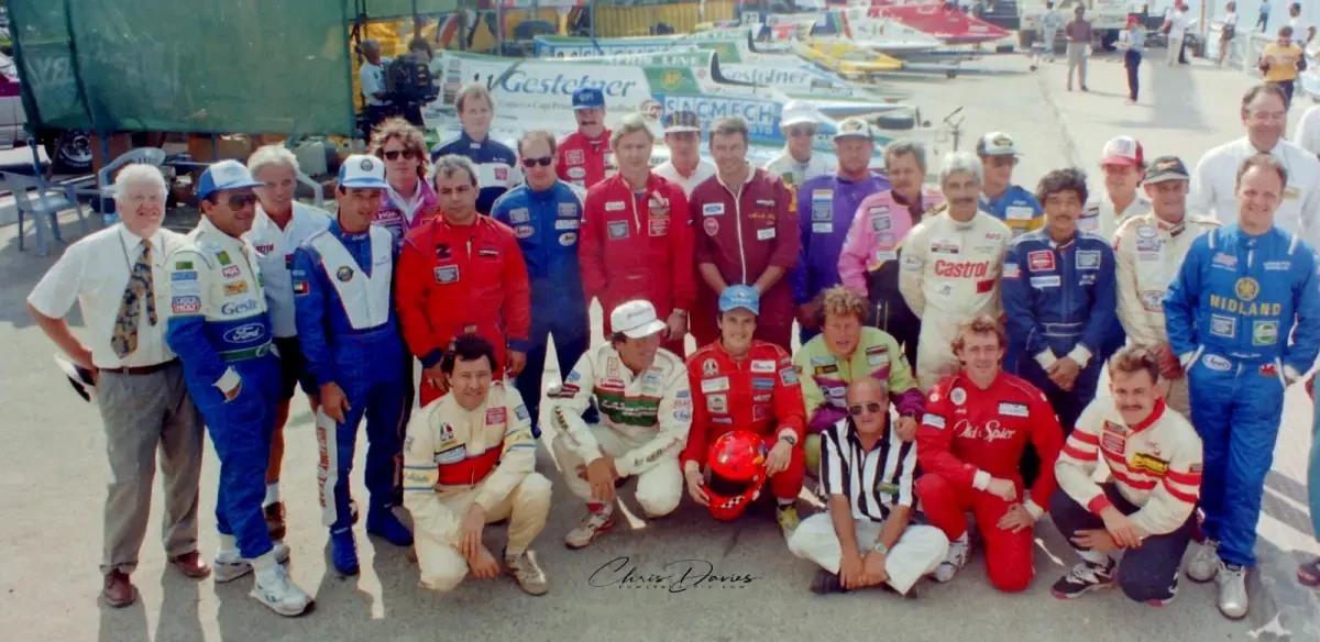 David Parkinson with the Formula 1 Grand Prix drivers, Abu Dhabi, 1993